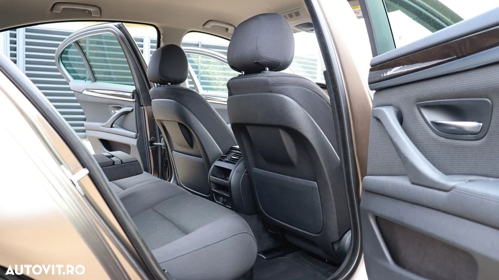 BMW Seria 5 520d - 17