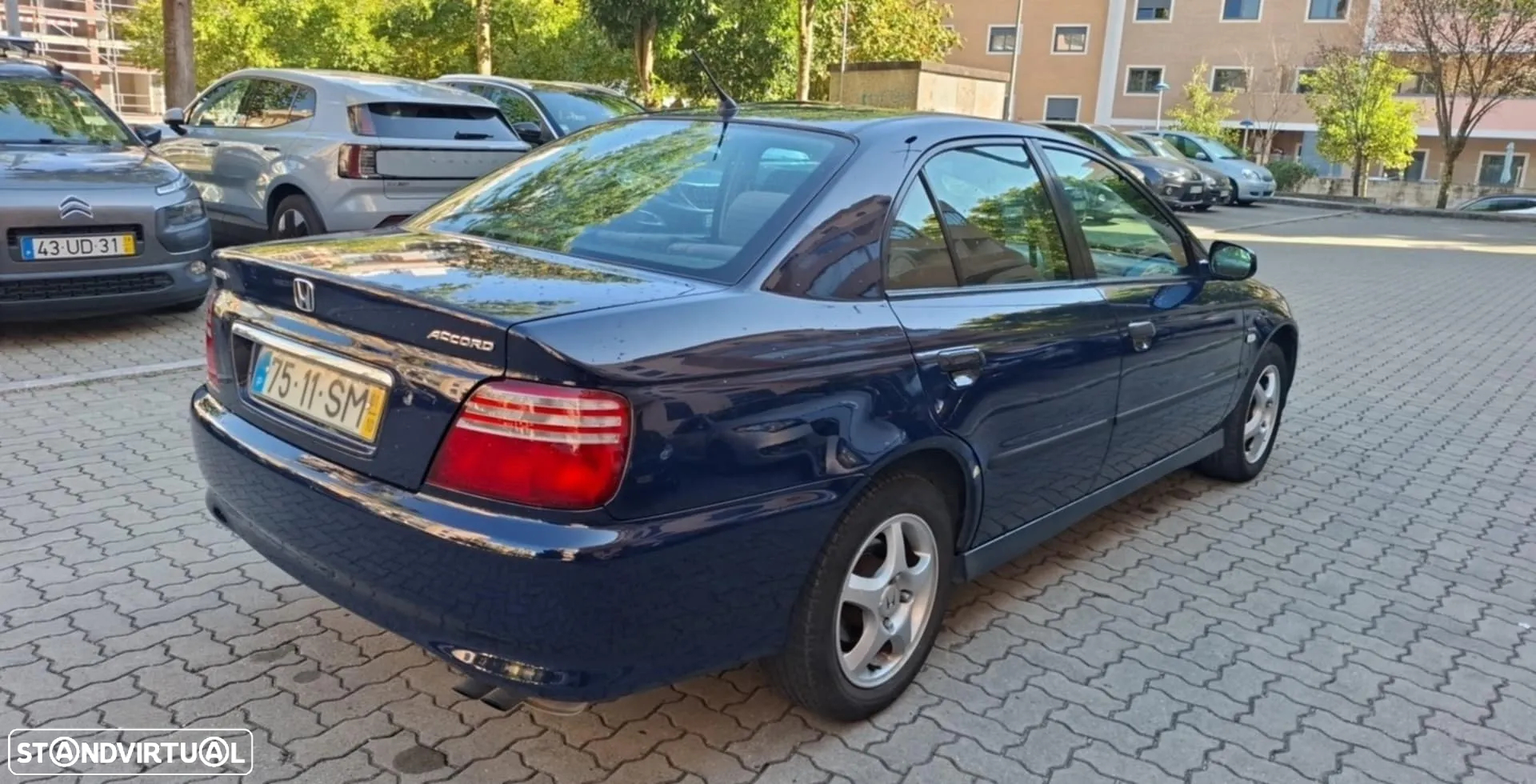 Honda Accord 1.8 LS - 5