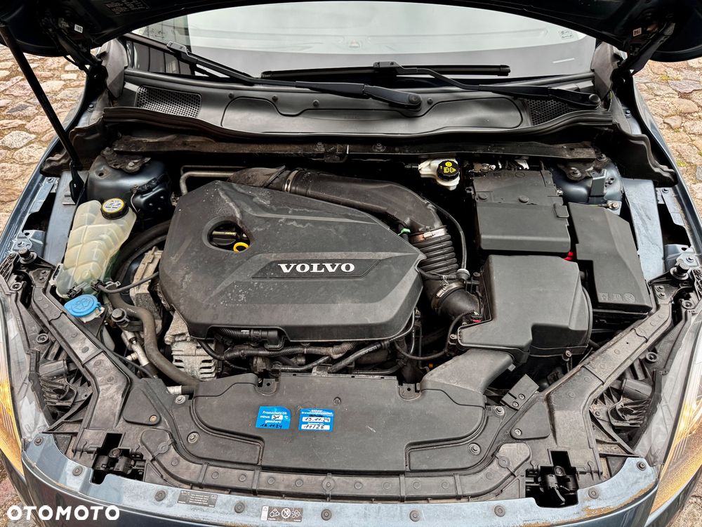 Volvo V40 T3 Kinetic - 33