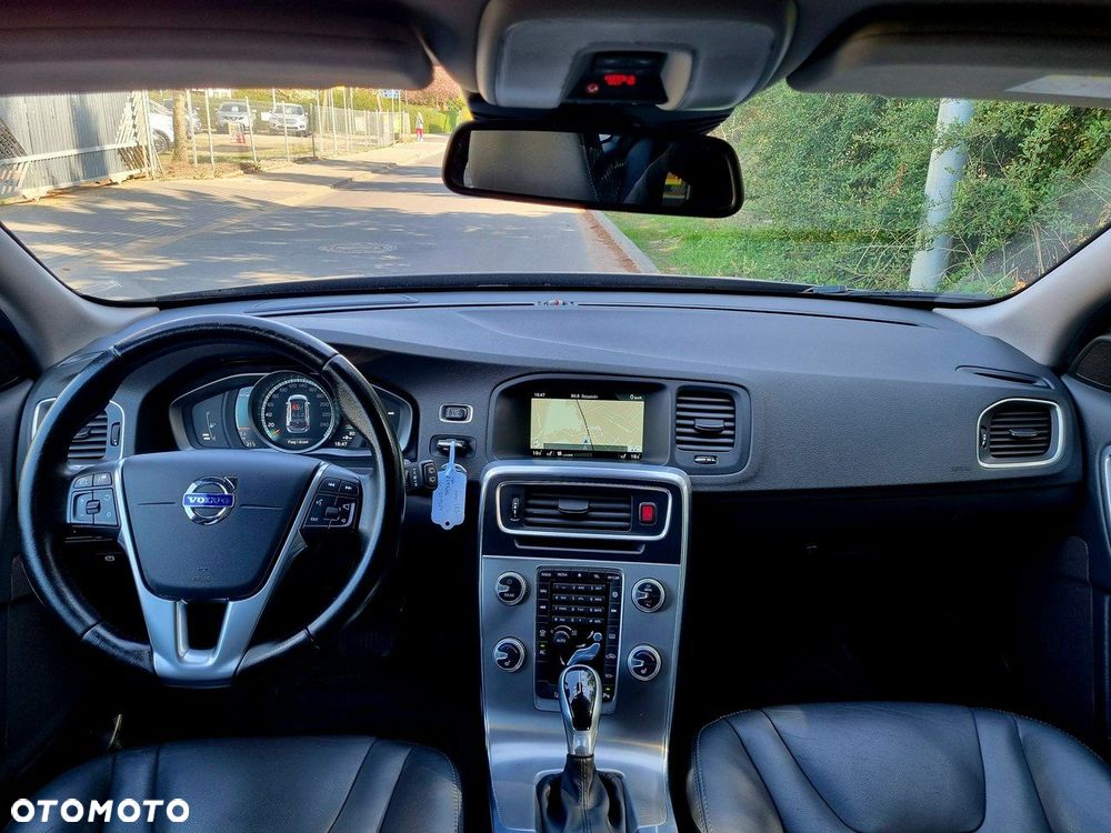 Volvo V60 T4 Geartronic Momentum - 16