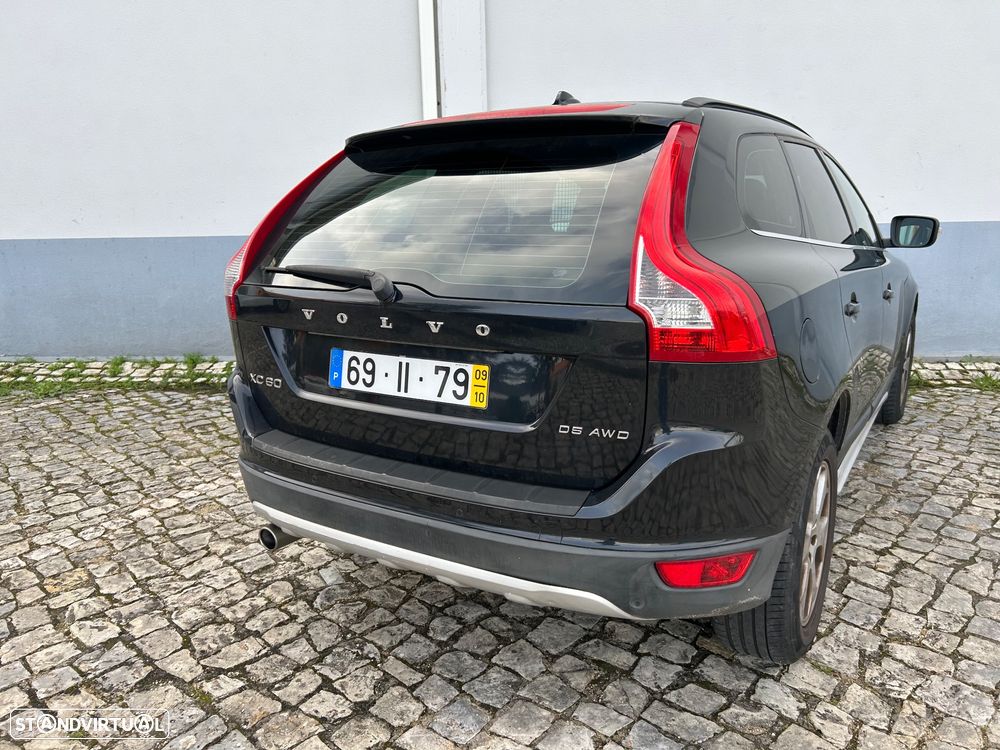 Volvo XC 60 D5 Momentum Geartronic - 11
