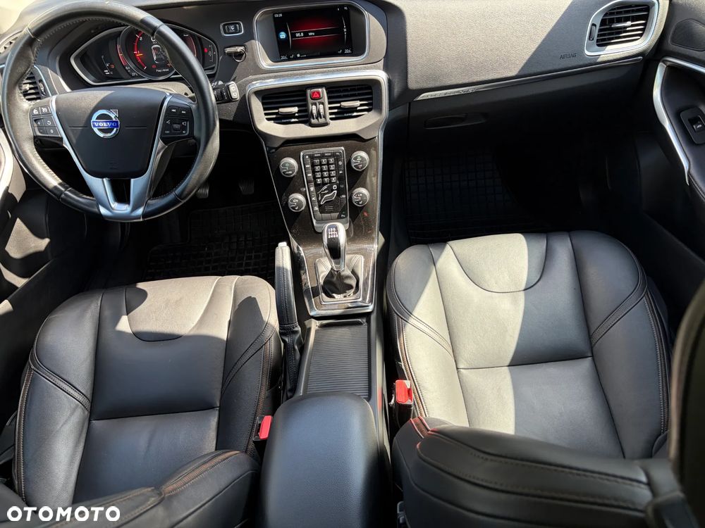 Volvo V40 Cross Country D3 Summum - 38