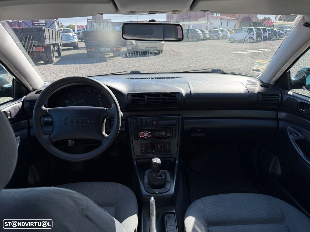 Audi A4 1.9 TDI Confort - 10