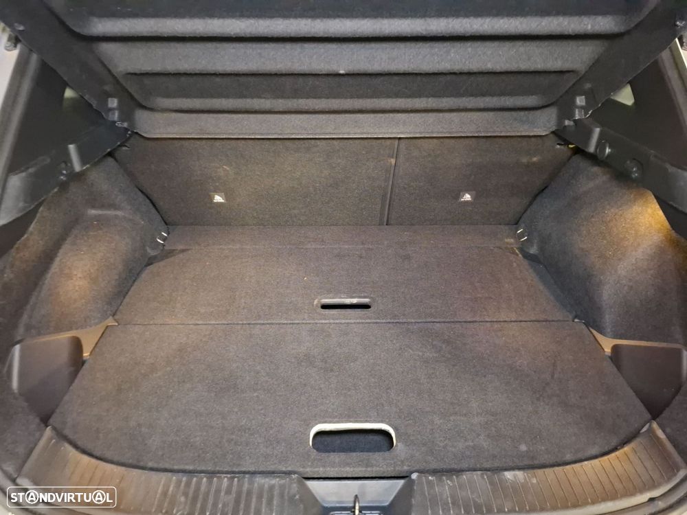 Nissan Qashqai 1.3 DIG-T N-Connecta LED+SKY Xtronic - 18