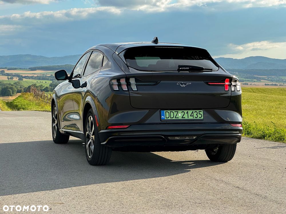 Ford Mustang Mach-E PREMIUM - 21