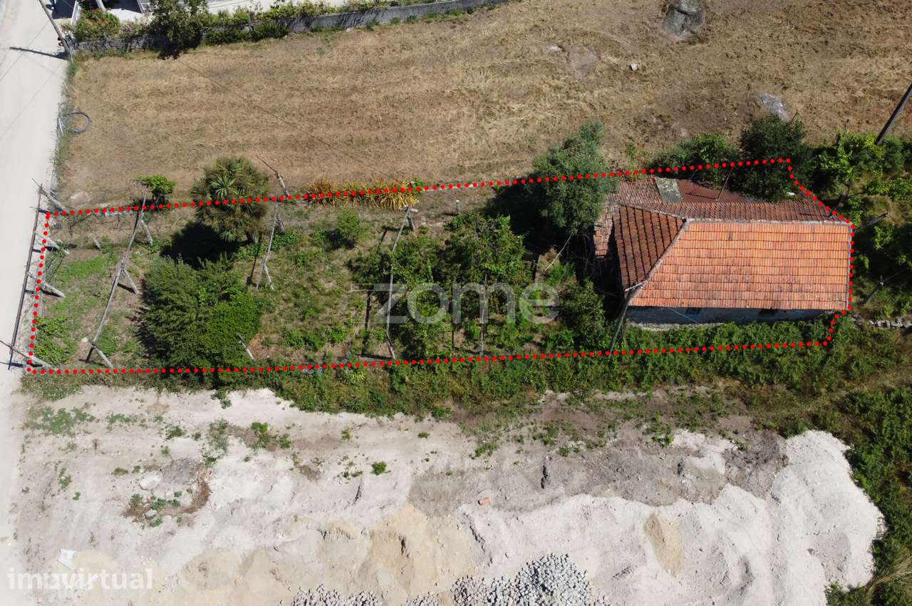 Quintinha com casa e terreno para recuperar - Penafiel, Porto - Grande imagem: 3/34