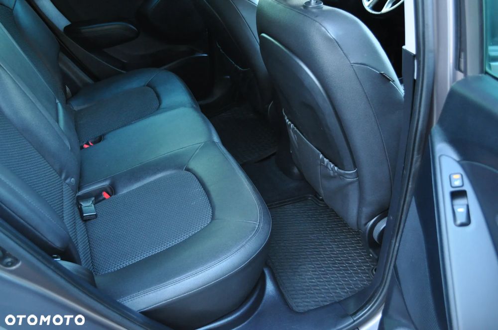 Hyundai ix35 blue 1.6 2WD Finale Gold - 31