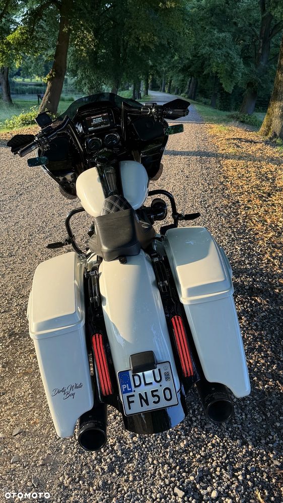 Harley-Davidson Touring Road Glide - 4
