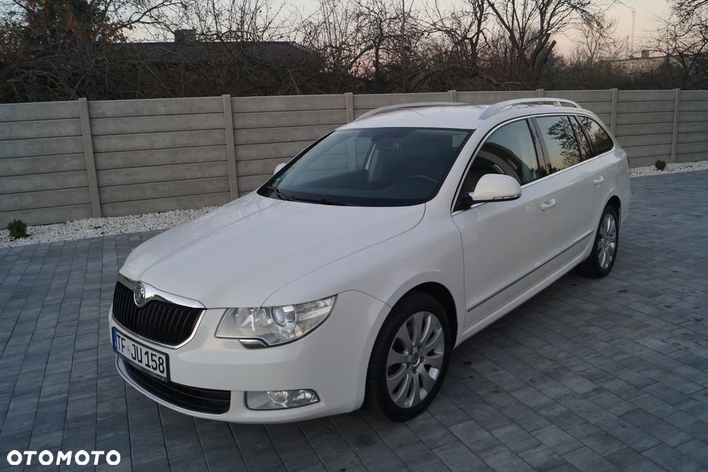 Skoda Superb 2.0 TDI Exclusive - 1