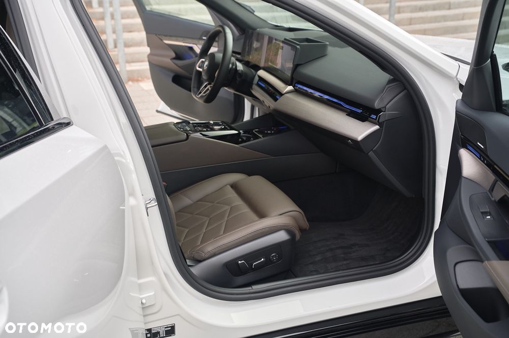 BMW Seria 5 520d xDrive - 19