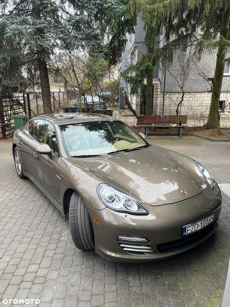 Porsche Panamera 4 - 4