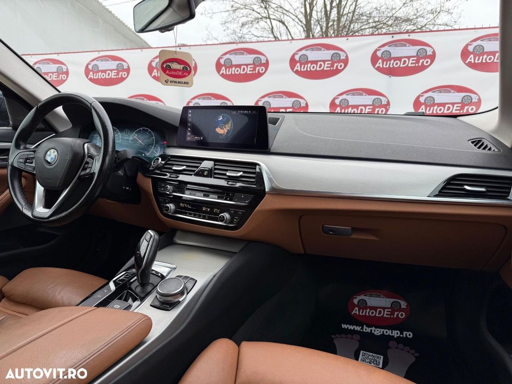 BMW Seria 5 520d Aut. Sport Line - 7