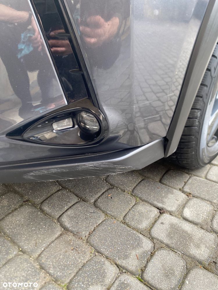 Lexus UX - 8
