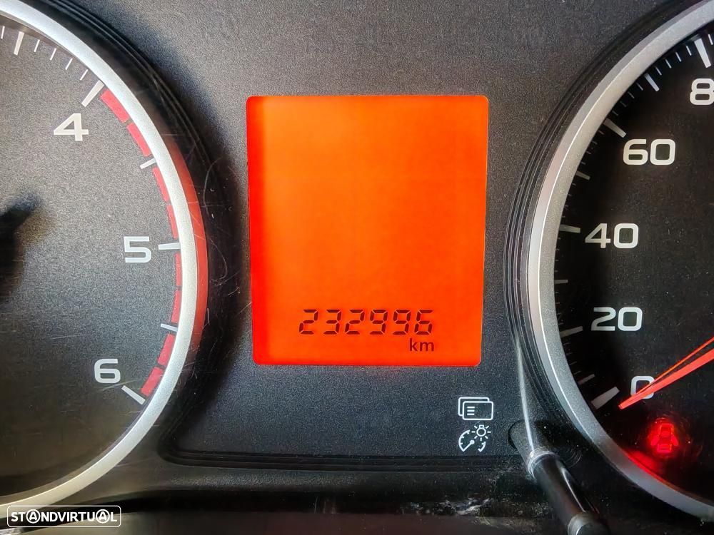 Mitsubishi L200 2.4 DI-D CE 4WD 3L - 14