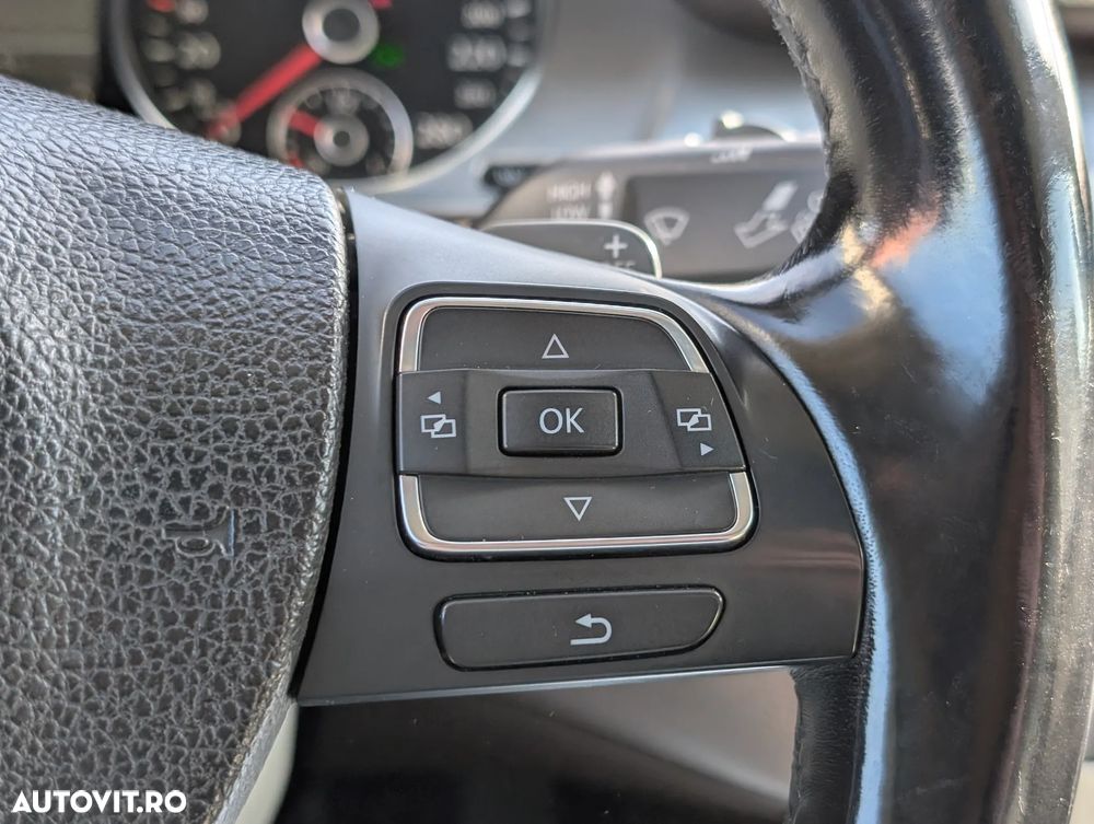 Volkswagen Passat CC 2.0 TDI DPF DSG - 35