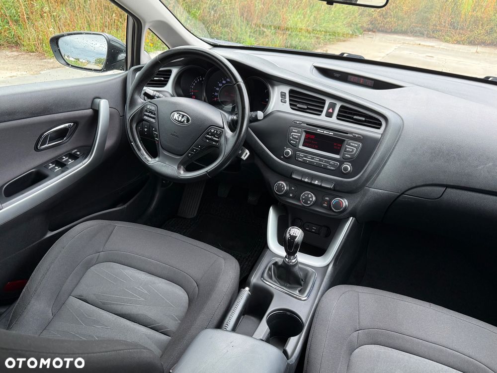 Kia Ceed 1.4 CVVT - 24