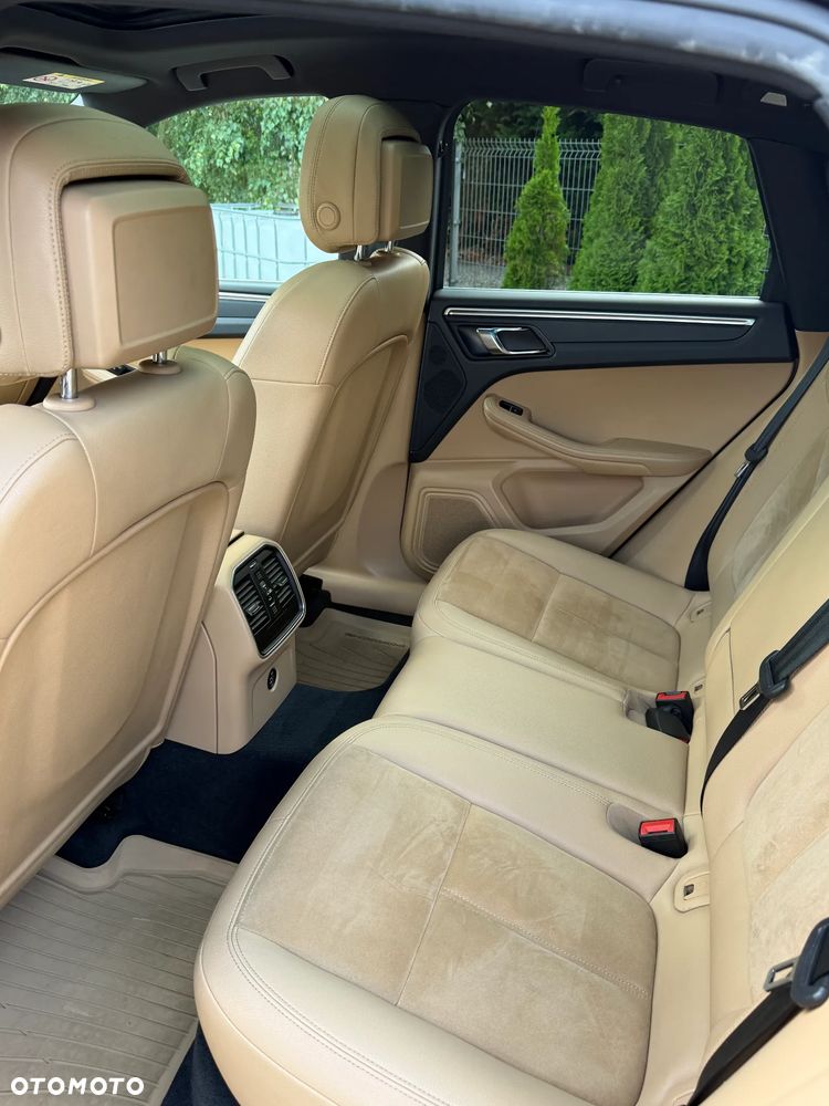 Porsche Macan - 14
