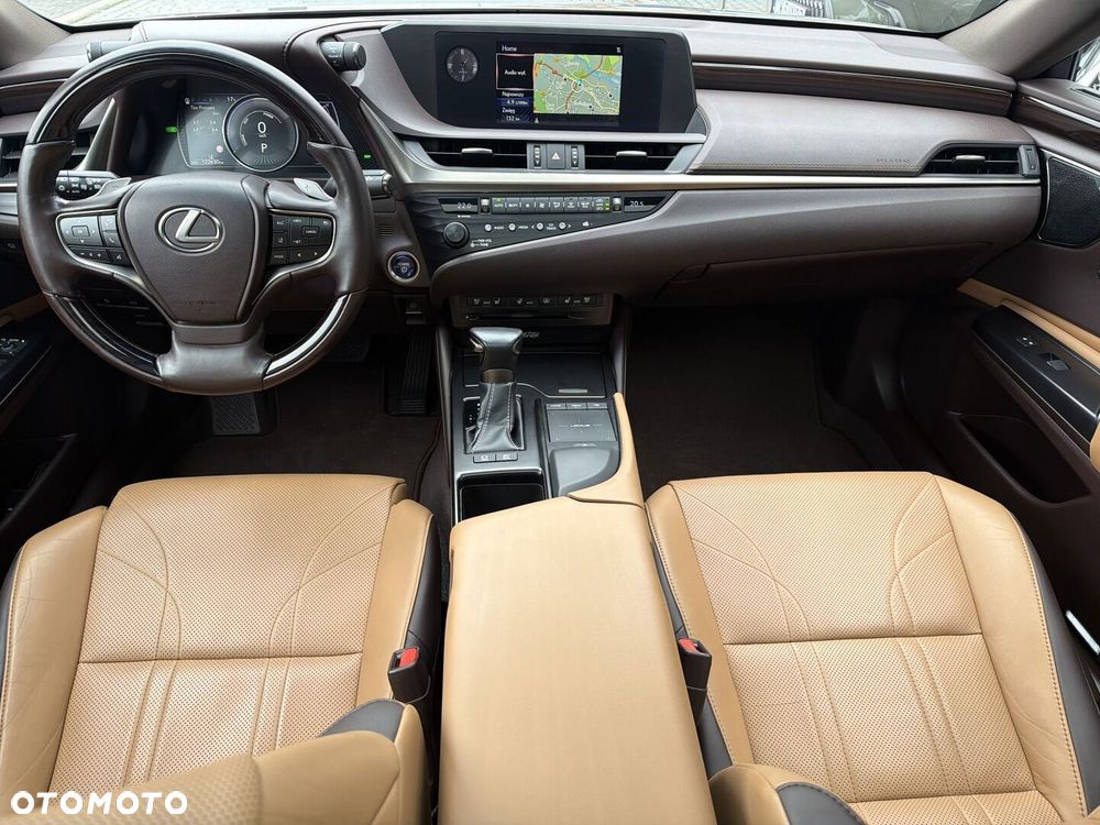 Lexus ES 300h Prestige - 16