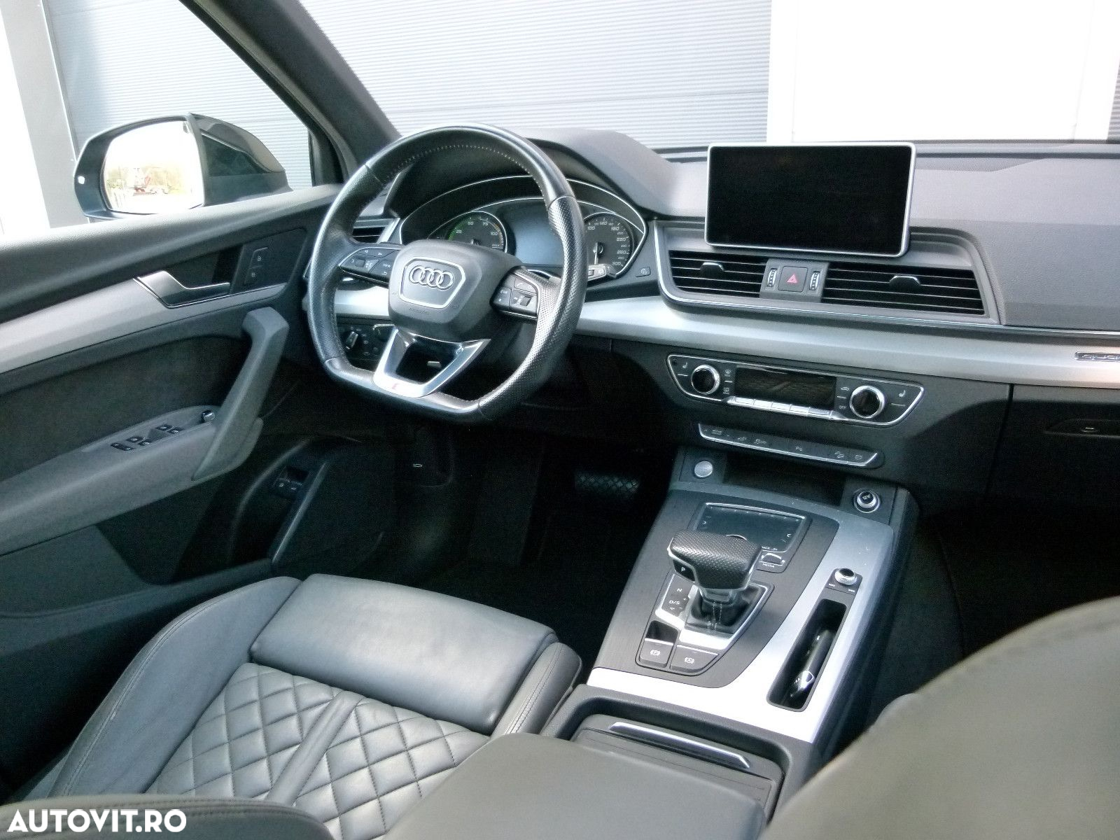 Audi Q5 50 TFSI e quattro S tronic sport - 8