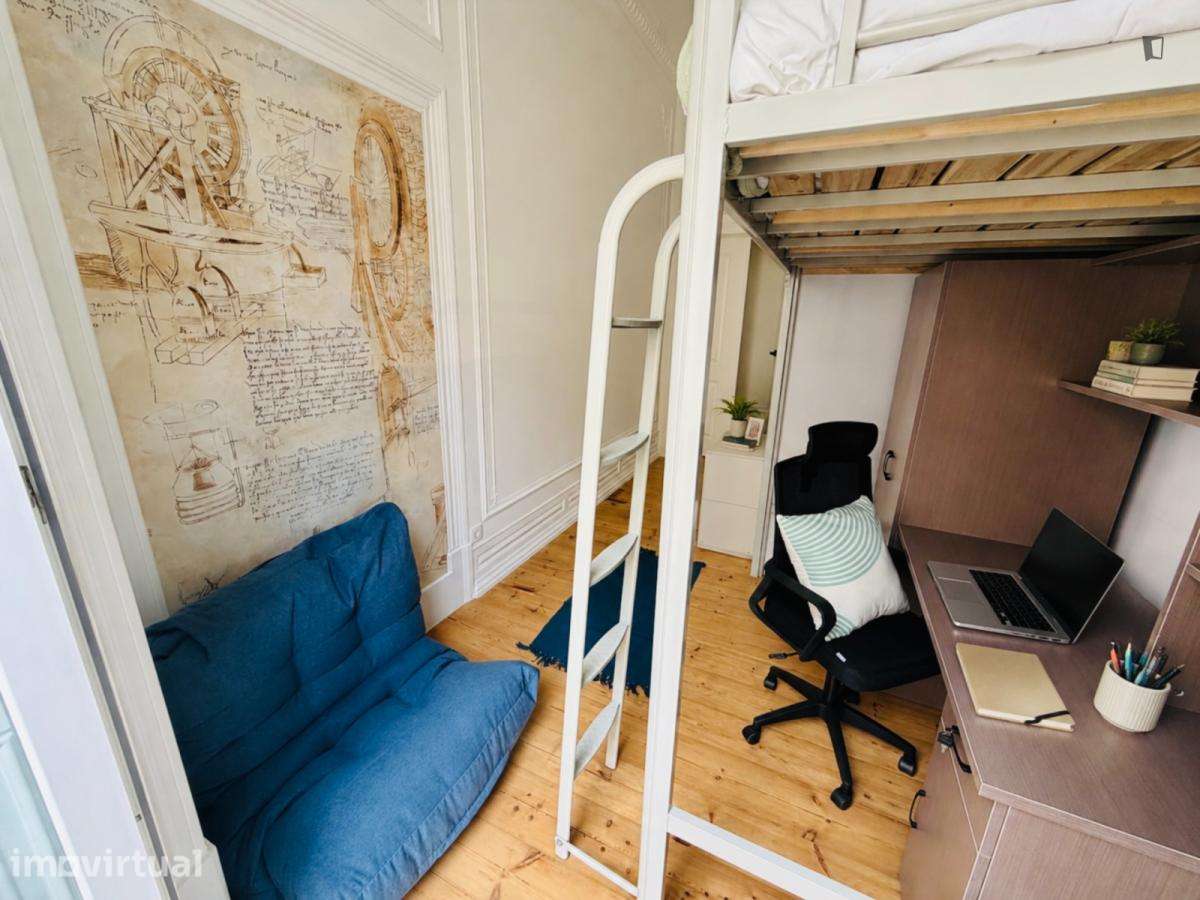 Quarto - localizado em Intendente Lisbon - Grande imagem: 4/12