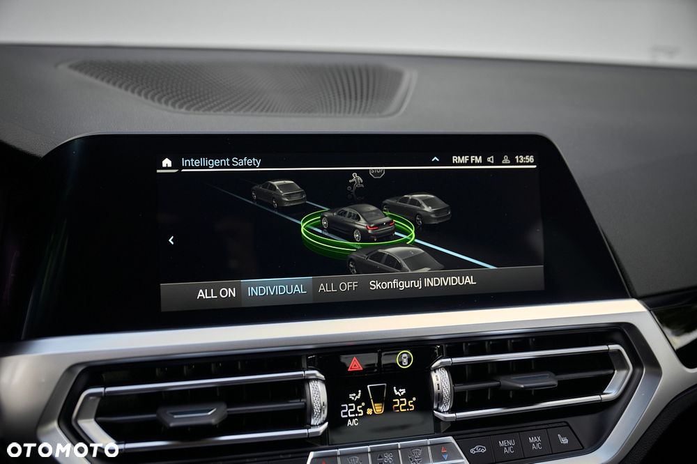 BMW Seria 3 330e Sport Line sport - 31