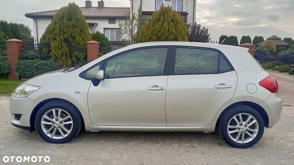 Toyota Auris 1.33 VVT-i - 12