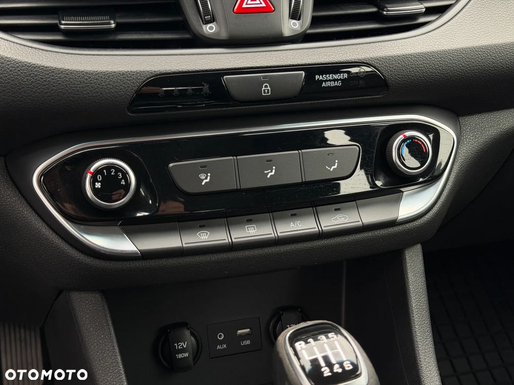 Hyundai i30 1.4 Classic + - 18