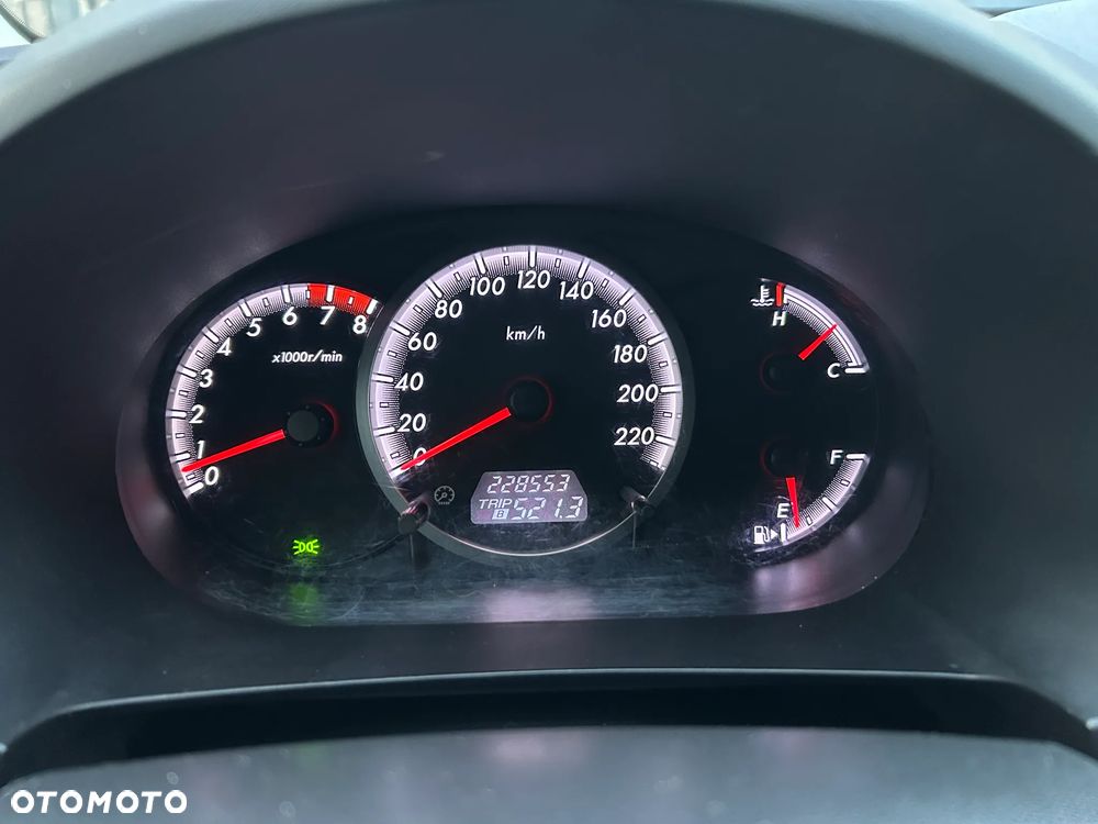 Mazda 5 2.0 Exclusive + - 15