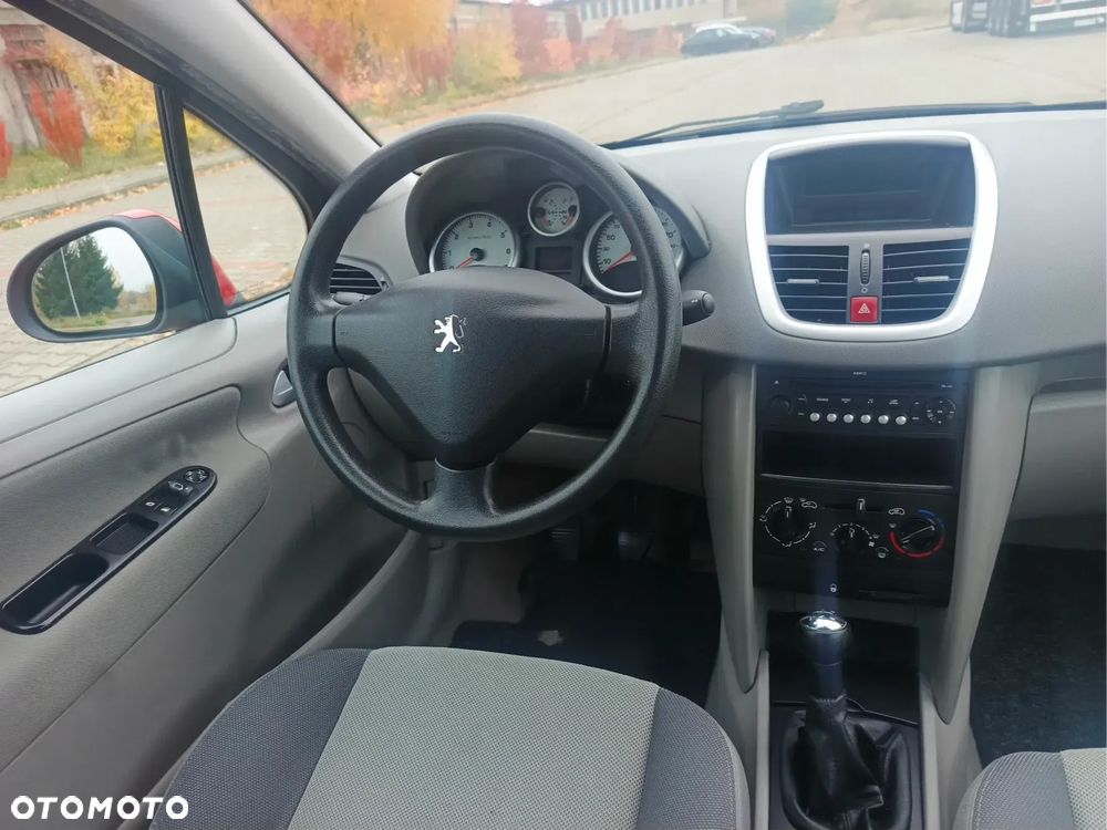 Peugeot 207 75 Urban Move - 16