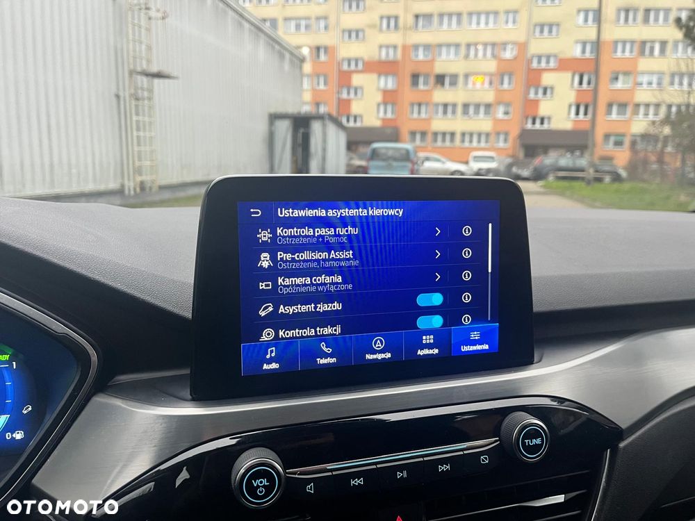 Ford Kuga 2.5 Duratec FHEV 4x4 TITANIUM - 23