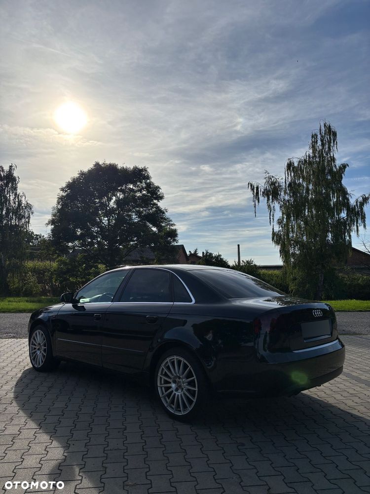 Audi A4 Limousine - 7