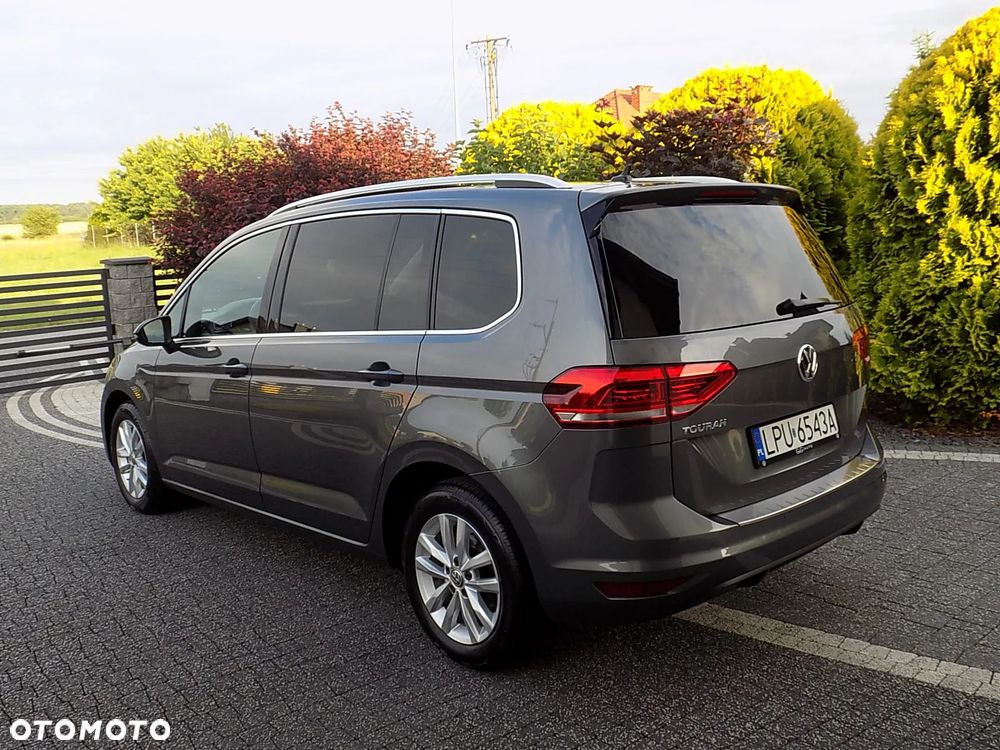 Volkswagen Touran - 14