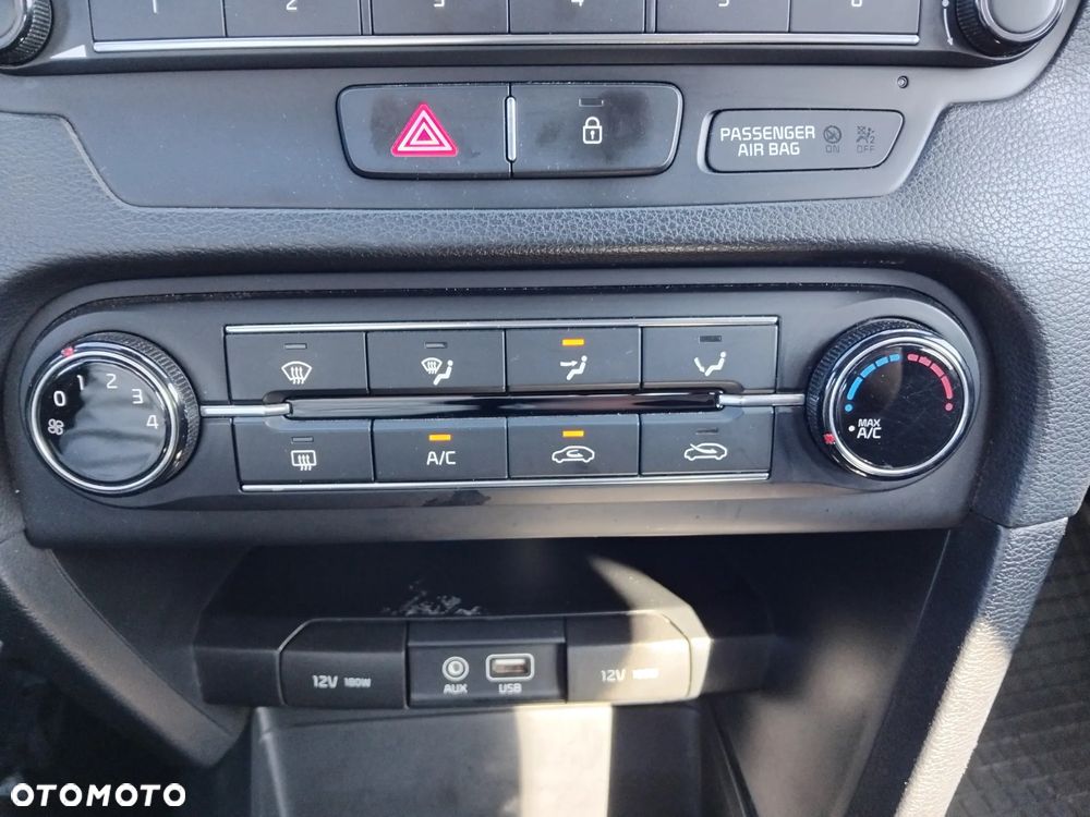 Kia Ceed - 14