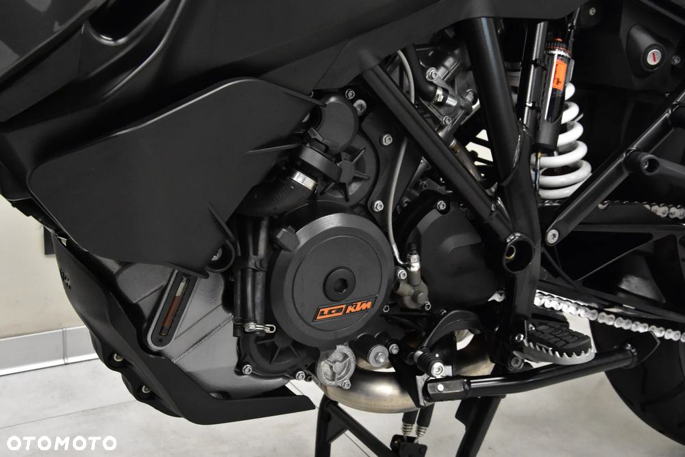 KTM Super Adventure - 25