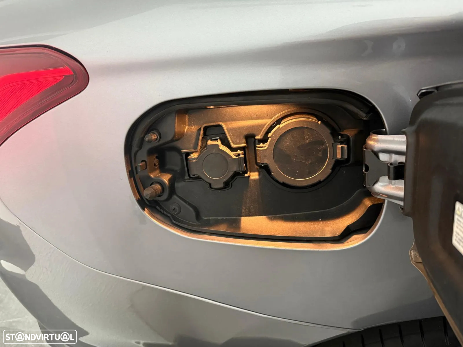 Mitsubishi Outlander 2.0 PHEV Instyle - 29