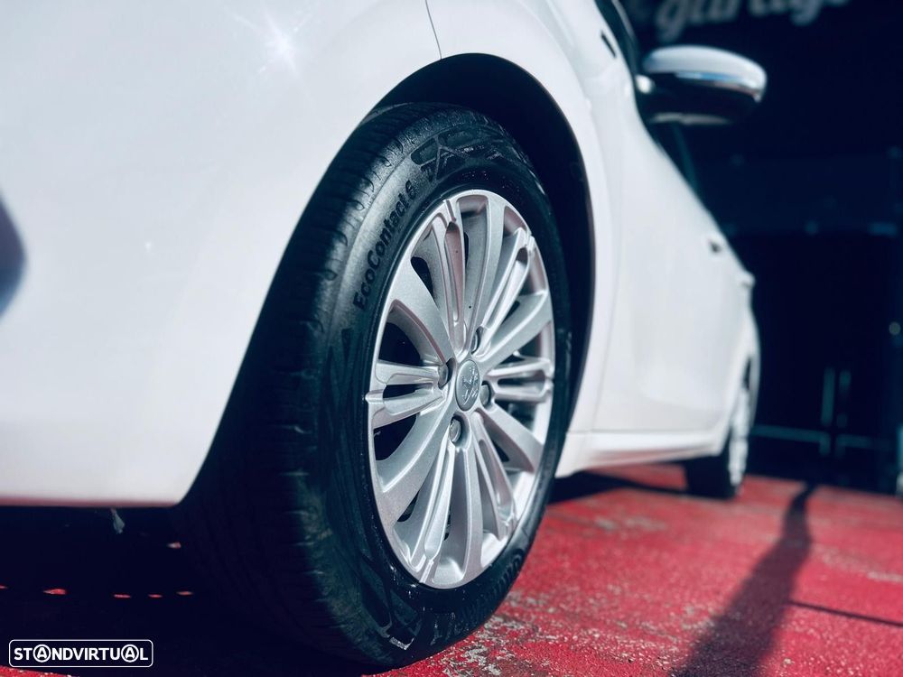 Peugeot 208 1.2 PureTech Active - 8