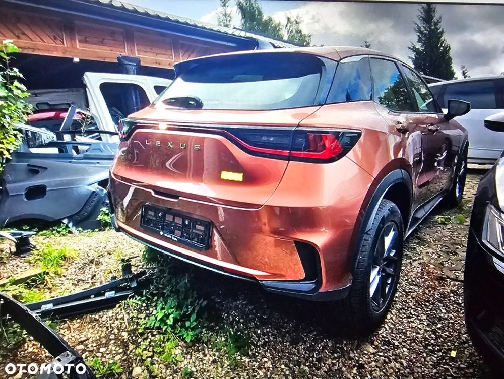 Lexus LBX - 3