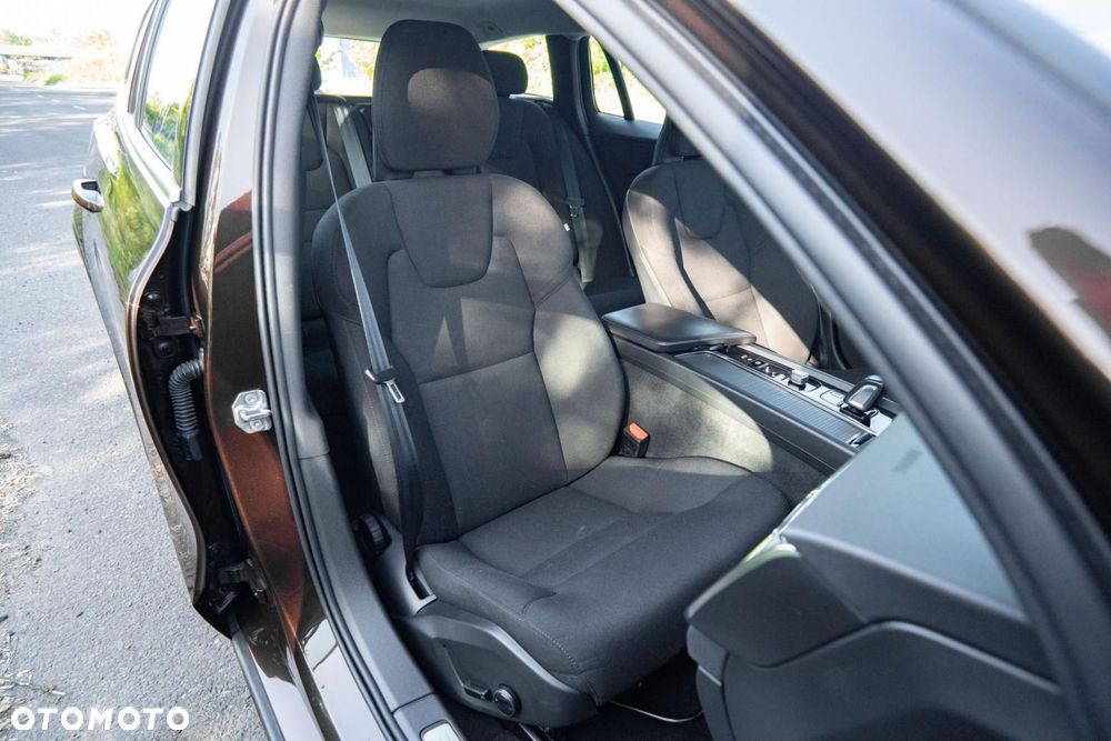 Volvo V60 B4 D Momentum Pro - 16