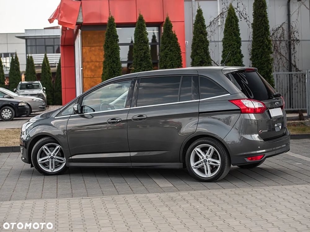 Ford Grand C-MAX - 11