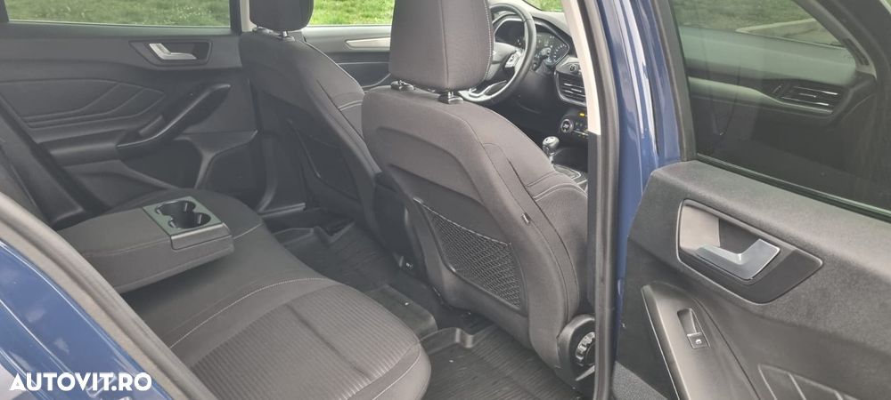 Ford Focus 2.0 EcoBlue Titanium - 14