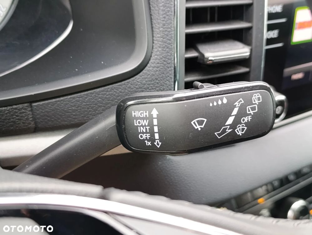 Skoda Karoq 1.5 TSI ACT Ambition DSG - 24