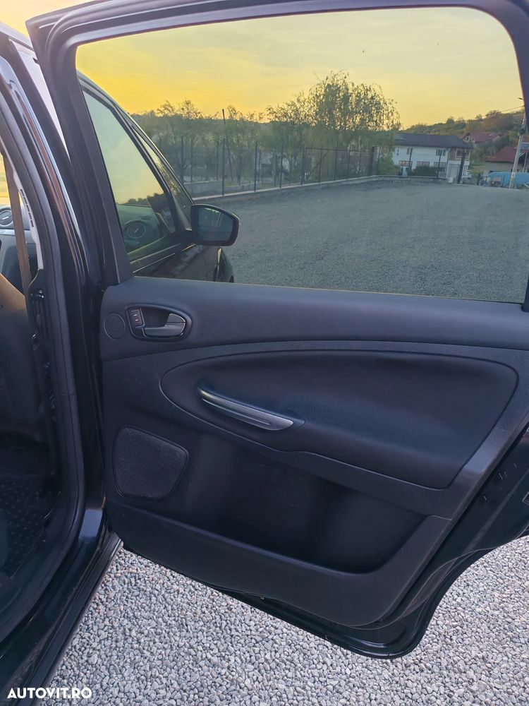 Ford S-Max 2.0 TDCi Titanium - 21