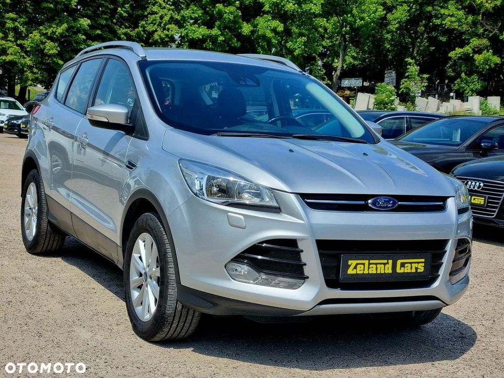 Ford Kuga 1.5 EcoBoost 2x4 Titanium - 3