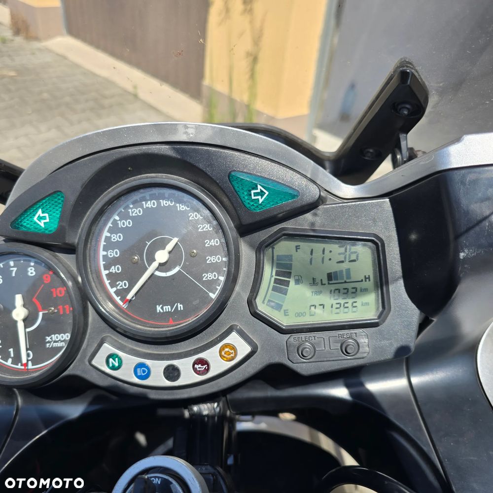 Yamaha FJR - 3