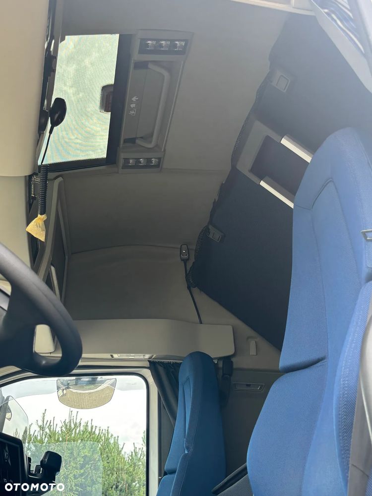 Volvo FH 460 Standard - 32