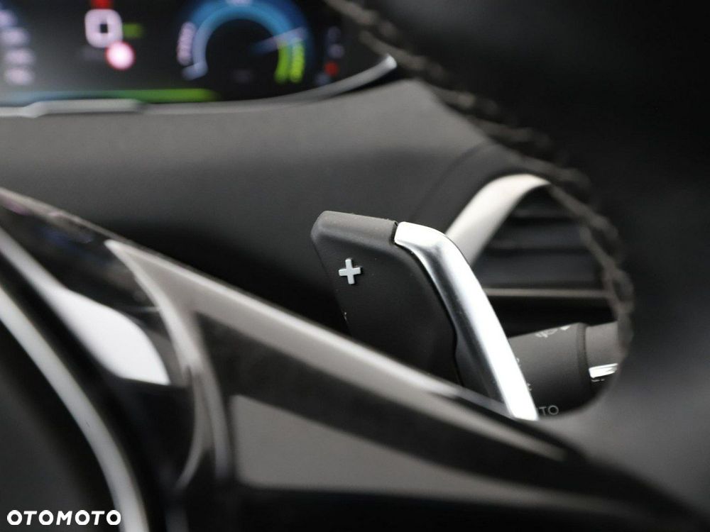 Peugeot 3008 225 e-EAT8 Allure Pack - 36
