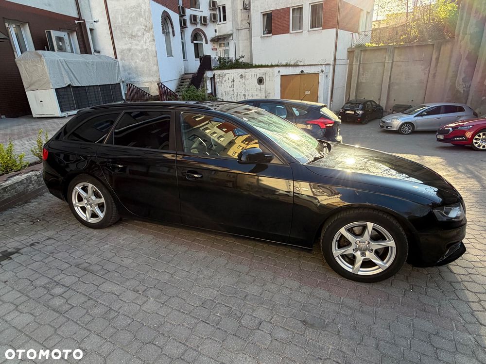 Audi A4 Avant 2.0 TDI DPF S line Sportpaket - 5