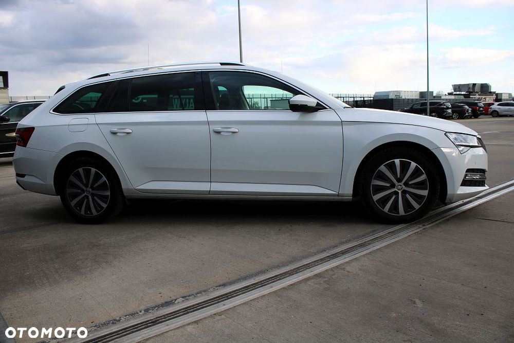 Skoda Superb 2.0 TDI SCR Style DSG - 17