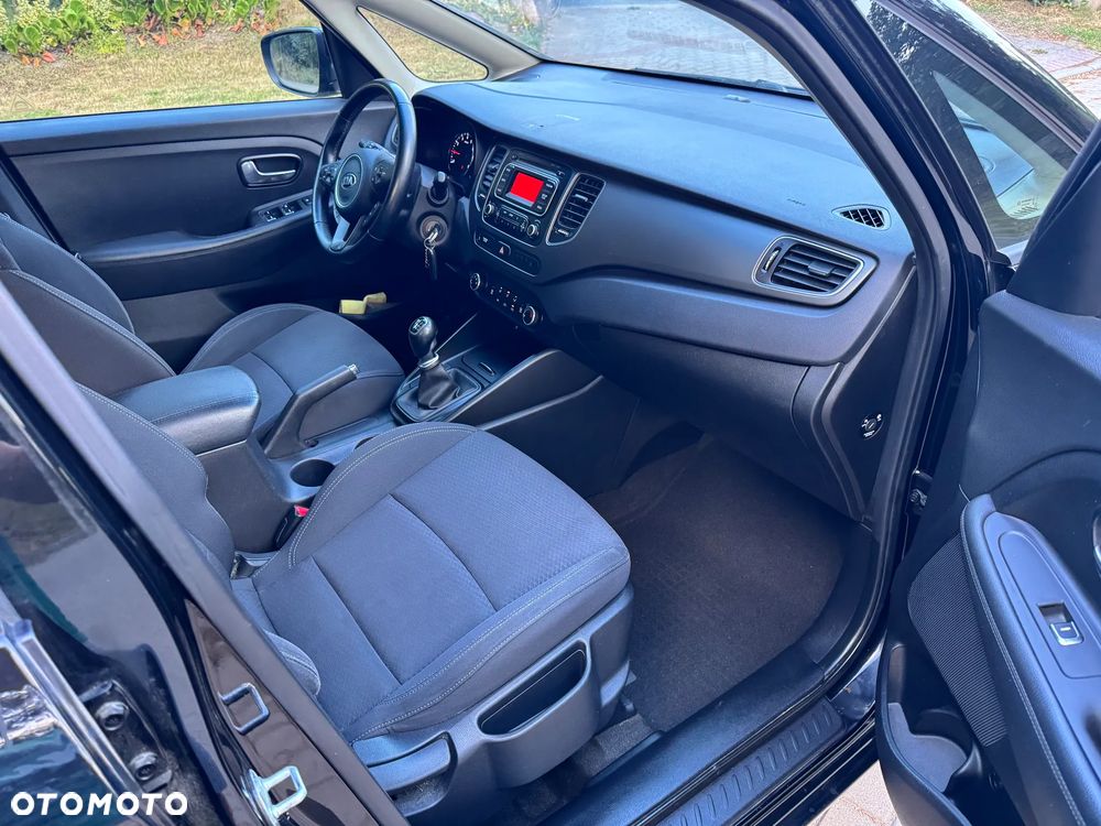 Kia Carens 1.6 GDI Attract - 14