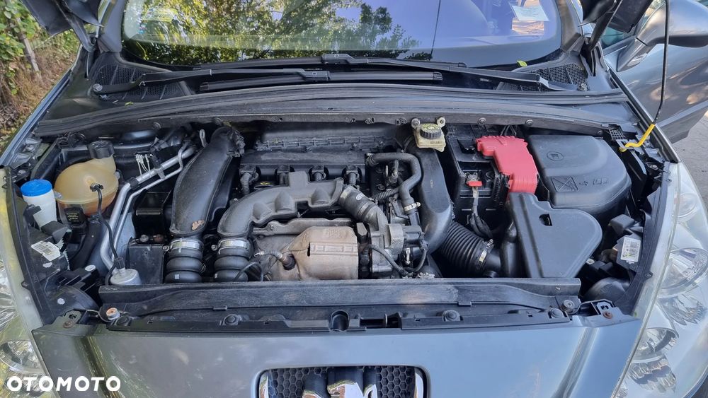 Peugeot 308 1.6 Premium Plus - 16